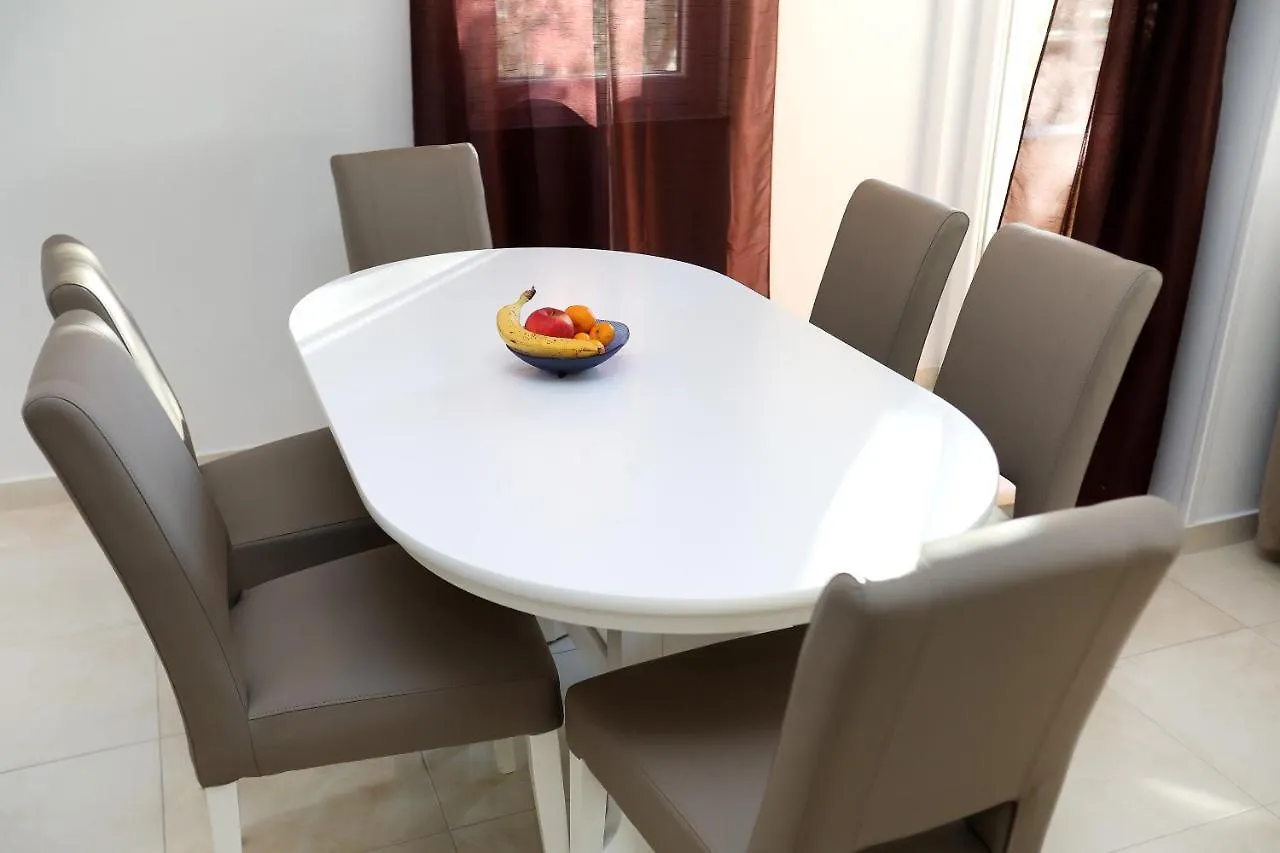 Villa Stella Trogir 0*,  Kroatien